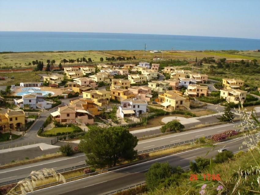 Mare Luna Village Campofelice Di Roccella Eksteriør bilde